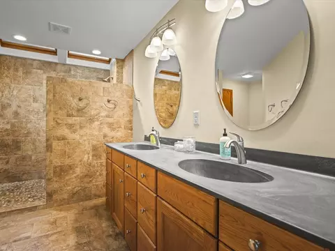 Bath - 1949 Baintree Rd, Davis, IL 61019 photo 1 of 3