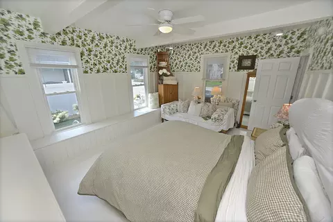 Bedroom - 534 2nd Ave, Ottawa, IL 61350 photo 2 of 5