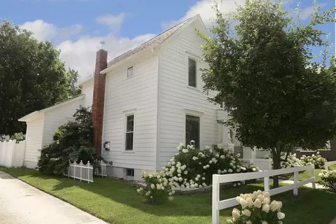 Exterior - 534 2nd Ave, Ottawa, IL 61350 photo 7 of 8