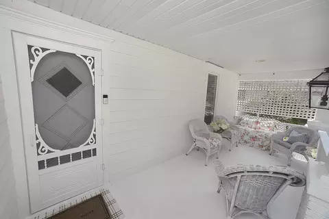 Exterior - 534 2nd Ave, Ottawa, IL 61350 photo 1 of 8
