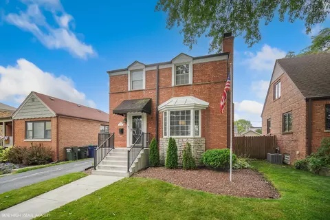 9717 S Hamlin Ave, Evergreen Park, IL 60805