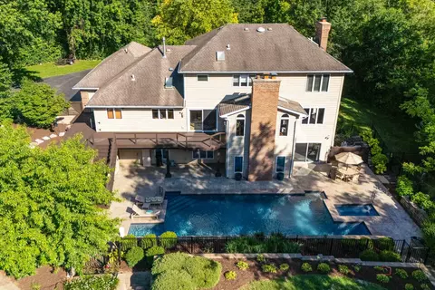 4525 Red Oak Ln, Long Grove, IL 60047