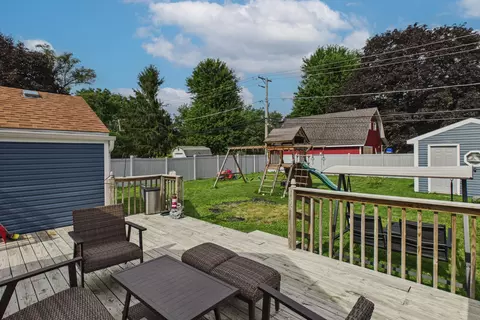 Exterior - 207 Second St, Elgin, IL 60123 photo 9 of 15