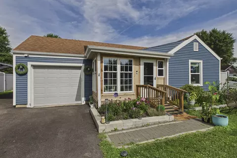 Exterior - 207 Second St, Elgin, IL 60123 photo 14 of 15