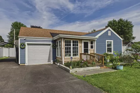 Exterior - 207 Second St, Elgin, IL 60123 photo 13 of 15