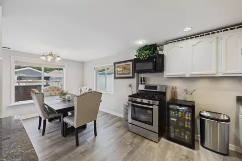 Dining - 207 Second St, Elgin, IL 60123 photo 1 of 2