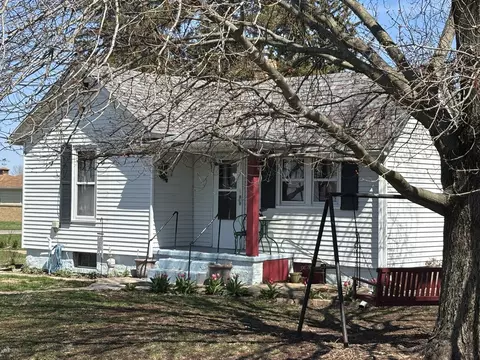 5009 15th St, Streator, IL 61364