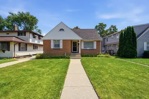 1009 Leith Ave, Waukegan, IL 60085
