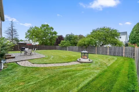 Exterior - 771 Red Barn Ln, Elgin, IL 60124 photo 5 of 5