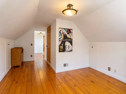 Bedroom - 1013 Simpson St, Evanston, IL 60201 photo 7 of 7
