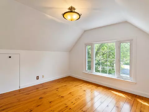 Bedroom - 1013 Simpson St, Evanston, IL 60201 photo 6 of 7