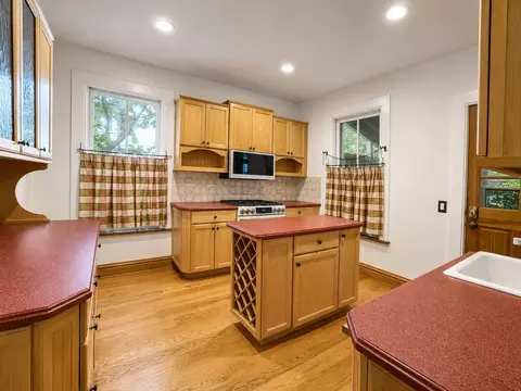 Kitchen - 1013 Simpson St, Evanston, IL 60201 photo 1 of 2