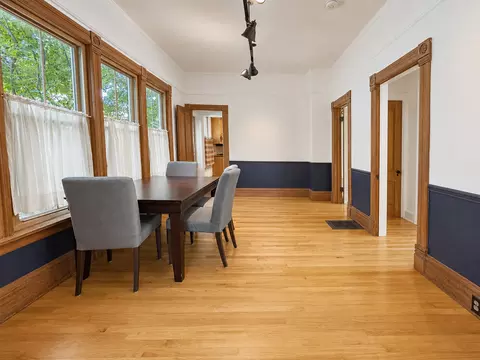 Dining - 1013 Simpson St, Evanston, IL 60201 photo 3 of 3