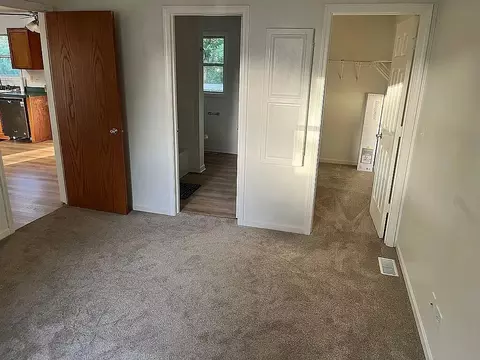 4812 W Howard St, Mchenry, IL 60051 photo 7