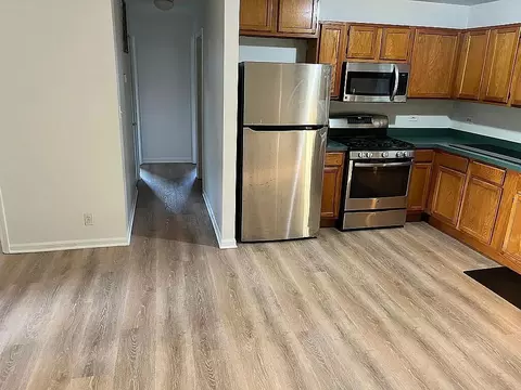 4812 W Howard St, Mchenry, IL 60051 photo 8