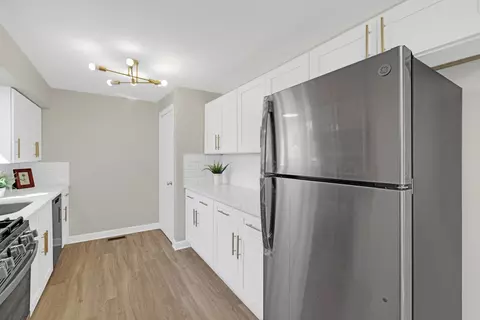 Kitchen - 1516 Speechley Blvd, Berkeley, IL 60163 photo 2 of 4