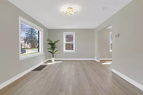 Living - 1516 Speechley Blvd, Berkeley, IL 60163 photo 3 of 4
