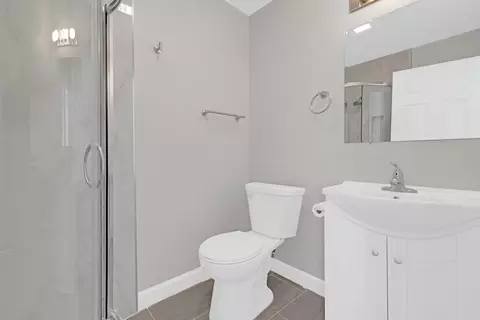 Bath - 1516 Speechley Blvd, Berkeley, IL 60163 photo 1 of 3