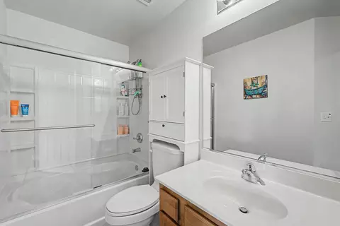 Bath - 24475 John Adams Dr, Plainfield, IL 60544 photo 3 of 3