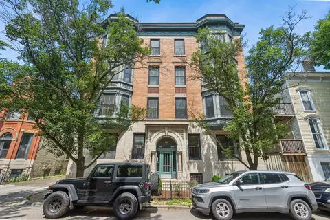508 W Grant Pl #102, Chicago, IL 60614