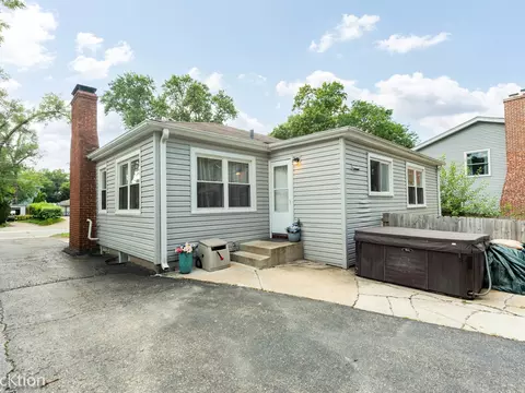 Exterior - 1515 Hill Ave, Wheaton, IL 60187 photo 5 of 5