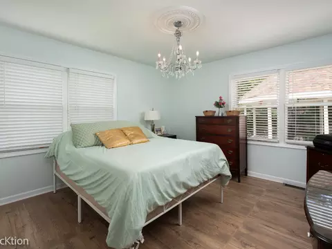 Bedroom - 1515 Hill Ave, Wheaton, IL 60187 photo 1 of 3