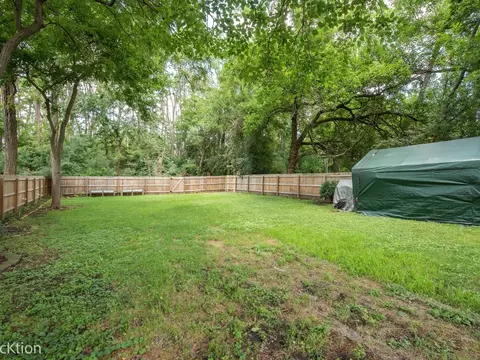 Exterior - 1515 Hill Ave, Wheaton, IL 60187 photo 4 of 5