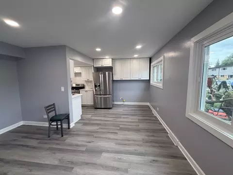 Living - 257 Dover Dr #C, Des Plaines, IL 60018 photo 1 of 2