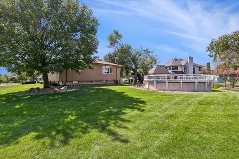 Exterior - 9860 Cambridge Dr, Mokena, IL 60448 photo 3 of 3