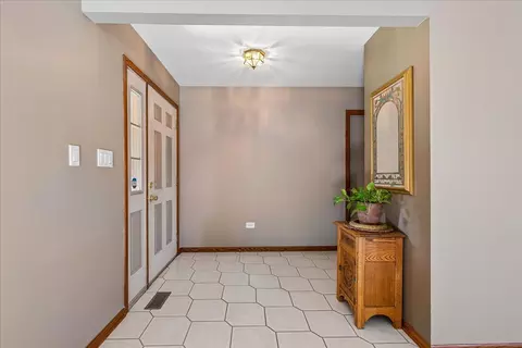 Entry Way - 9860 Cambridge Dr, Mokena, IL 60448 photo 1 of 1