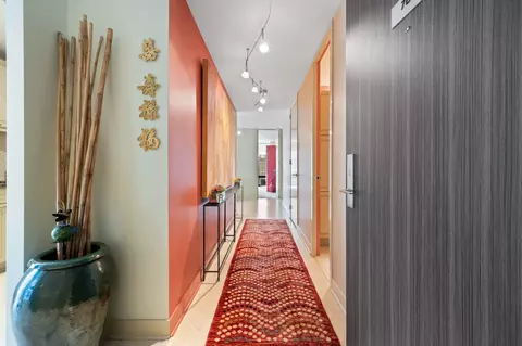 Entry Way - 200 E Delaware Pl #7D, Chicago, IL 60611 photo 3 of 5