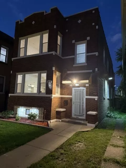 Exterior - 6951 S Artesian Ave, Chicago, IL 60629 photo 3 of 12