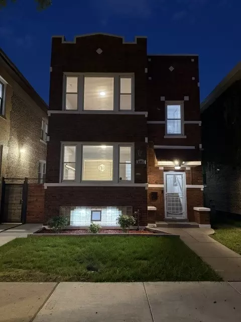 Exterior - 6951 S Artesian Ave, Chicago, IL 60629 photo 2 of 12