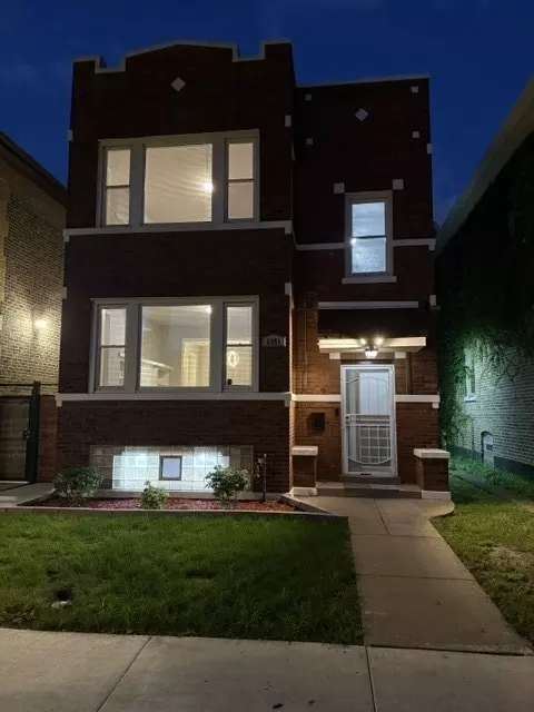 Exterior - 6951 S Artesian Ave, Chicago, IL 60629 photo 12 of 12