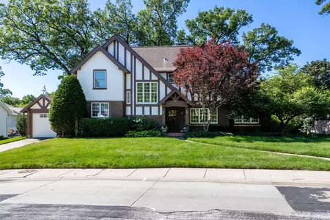 906 20th Ave, East Moline, IL 61244