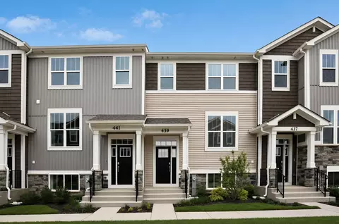 439 Red Oak Cir, Volo, IL 60020