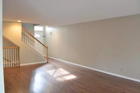 Living - 122 Schiller Pl, Itasca, IL 60143 photo 1 of 3