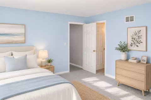Bedroom - 122 Schiller Pl, Itasca, IL 60143 photo 3 of 3