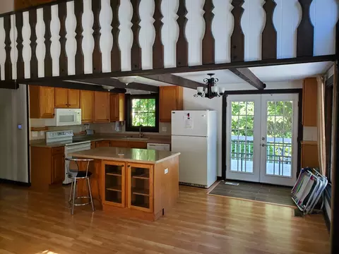 Kitchen - 2920 Regner Rd, Mchenry, IL 60051 photo 1 of 2