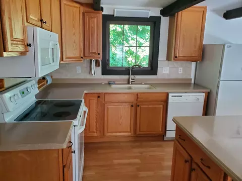 Kitchen - 2920 Regner Rd, Mchenry, IL 60051 photo 2 of 2