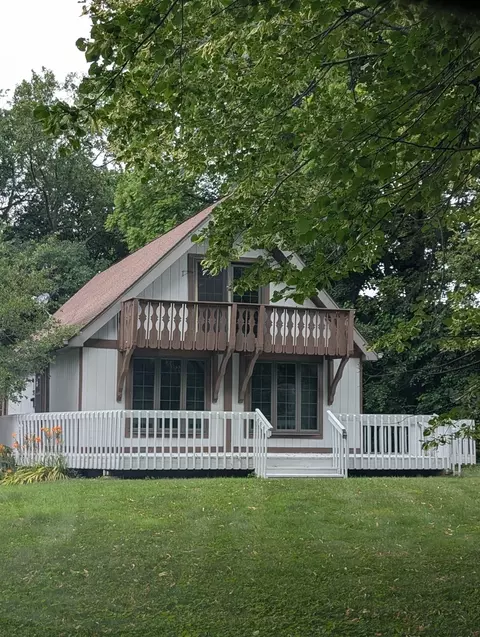 Exterior - 2920 Regner Rd, Mchenry, IL 60051 photo 1 of 7