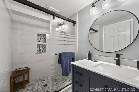 Bath - 1808 Downing Ct, Naperville, IL 60563 photo 3 of 3
