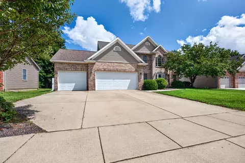 Exterior - 1718 Pfitzer Rd, Normal, IL 61761 photo 9 of 10