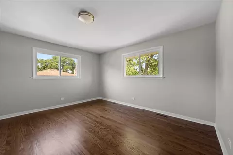 Bedroom - Undisclosed, Des Plaines, IL 60016 photo 4 of 4