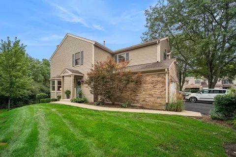 27 W175 Emerson Ct, Winfield, IL 60190