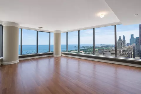 Living - 60 E Monroe St #3002, Chicago, IL 60603 photo 2 of 5