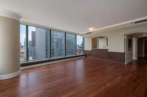 Living - 60 E Monroe St #3002, Chicago, IL 60603 photo 4 of 5