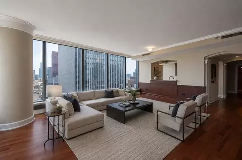 Living - 60 E Monroe St #3002, Chicago, IL 60603 photo 3 of 5