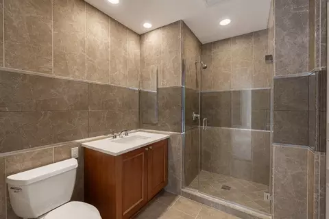 Bath - 60 E Monroe St #3002, Chicago, IL 60603 photo 5 of 5