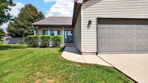 Exterior - 113 S Pintail Ln, Downs, IL 61736 photo 1 of 12